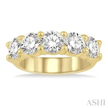 Round Shape 5 Stone Diamond Wedding Band