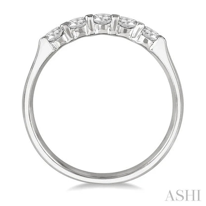 Round Shape 5 Stone Diamond Wedding Band