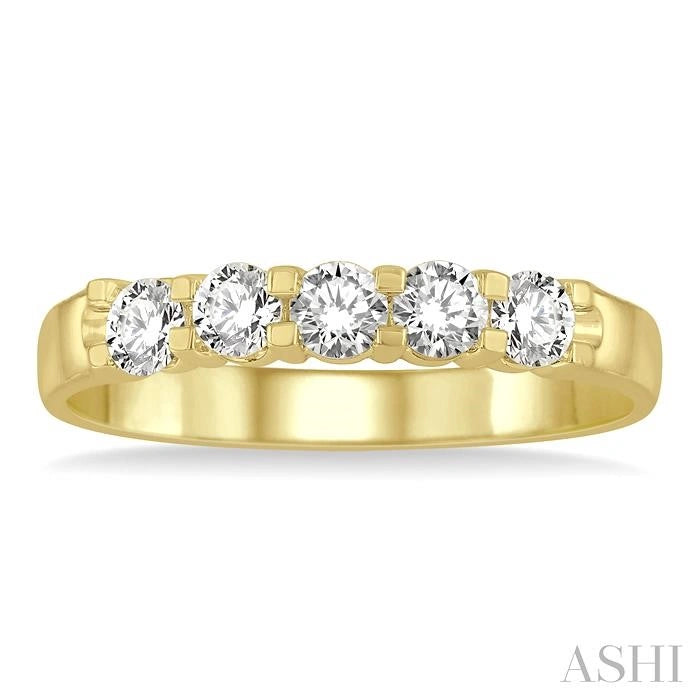 Round Shape 5 Stone Diamond Wedding Band