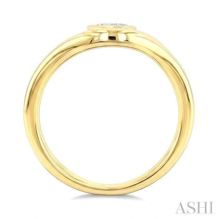 Pear Shape Curved Diamond Solitaire Ring