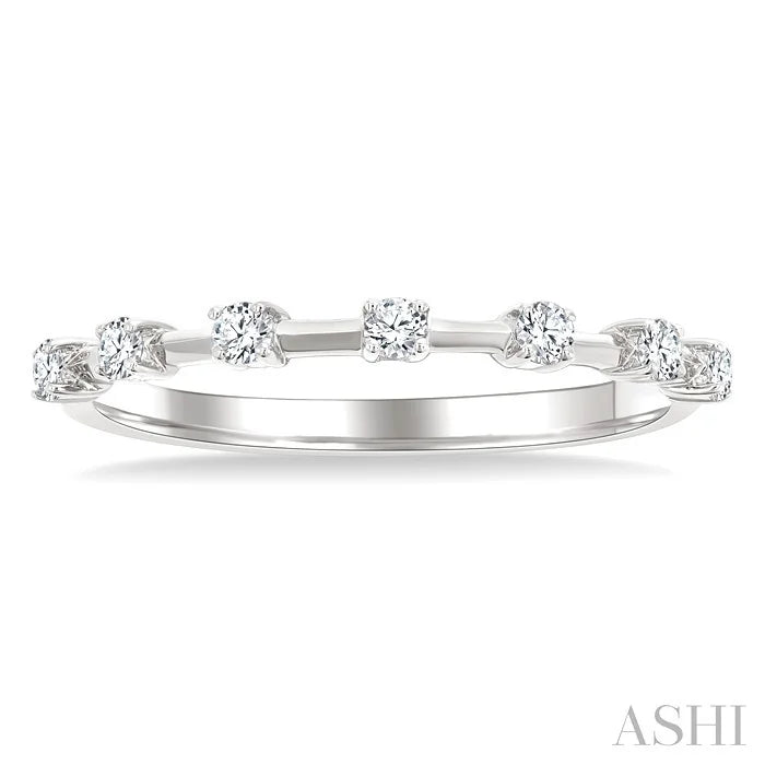 Floating Diamond Fashion Band