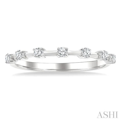 Floating Diamond Fashion Band