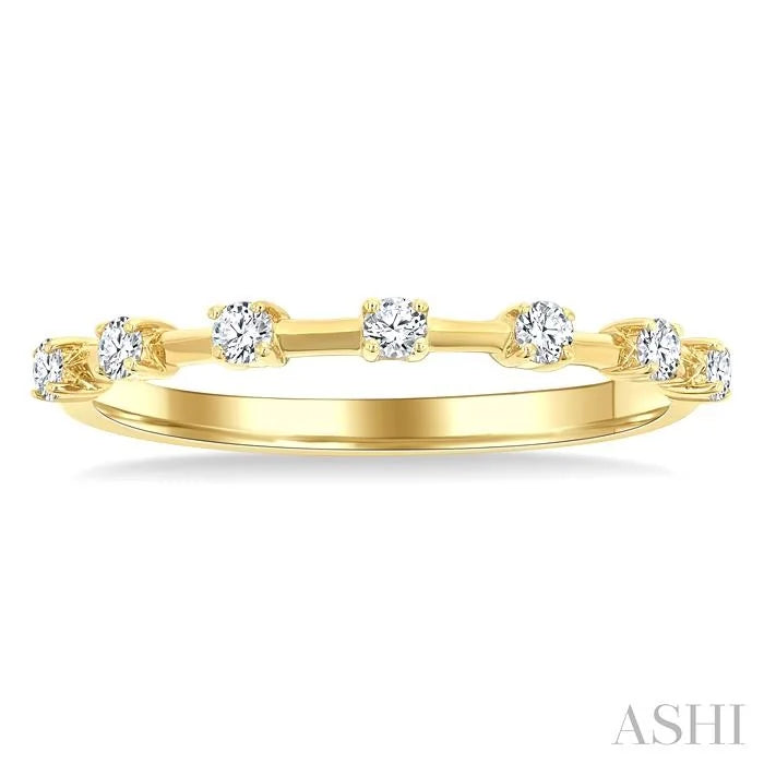 Floating Diamond Fashion Band