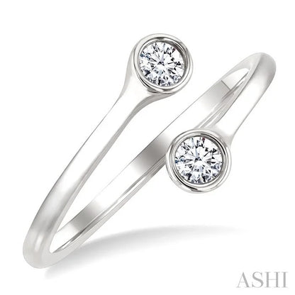 Round Shape Bezel Coil Diamond Fashion Ring