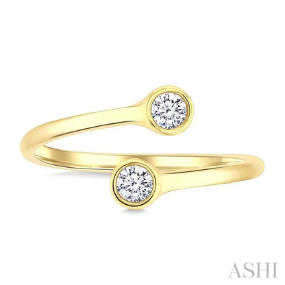 Round Shape Bezel Coil Diamond Fashion Ring