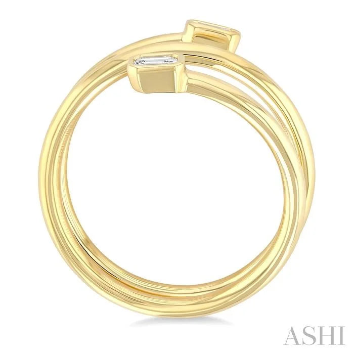 Emerald Shape Bezel Double Coil Diamond Fashion Ring