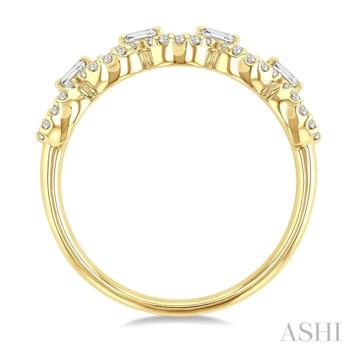 Stackable Oval Shape Link Diamond Fashion Band