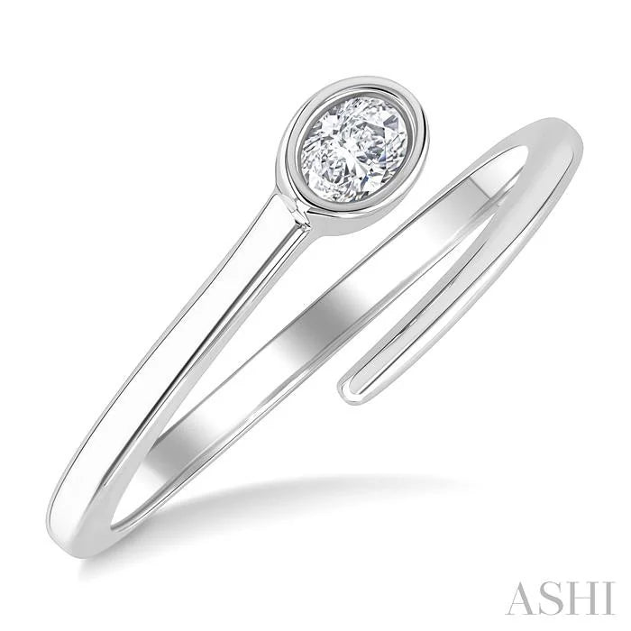 Oval Shape Bezel Bypass Diamond Fashion Ring