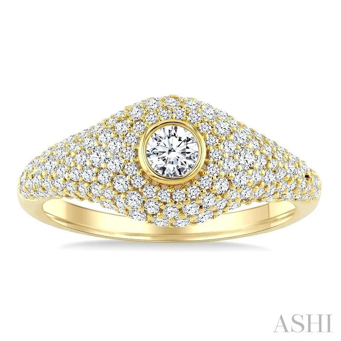 Pave-Set Round Shape Diamond Fashion Signet Ring