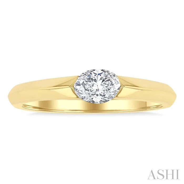 Oval Shape East-West Diamond Ring