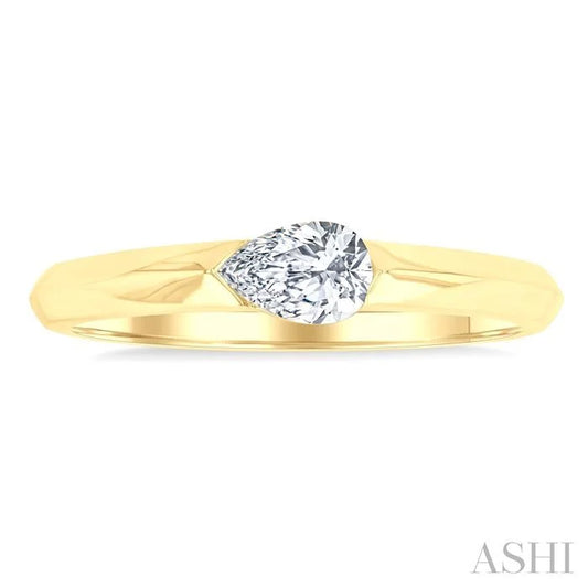 Pear Shape East-West Diamond Ring