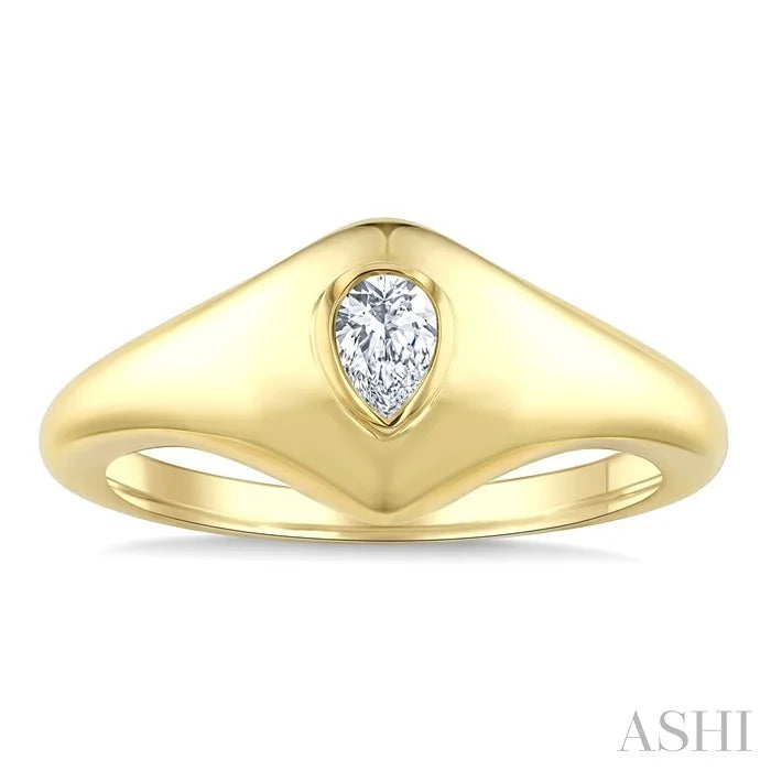 Golden Glow Pear Shape Diamond Fashion Signet Ring