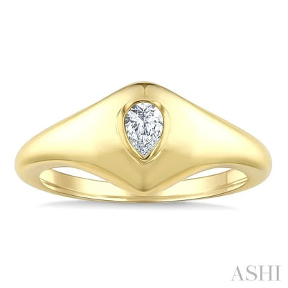 Golden Glow Pear Shape Diamond Fashion Signet Ring