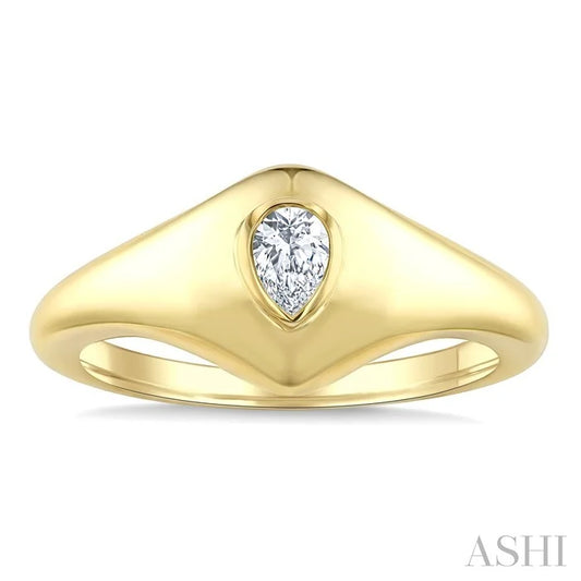 Golden Glow Pear Shape Diamond Fashion Signet Ring