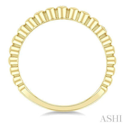 Ribbed Diamond Fashion Band