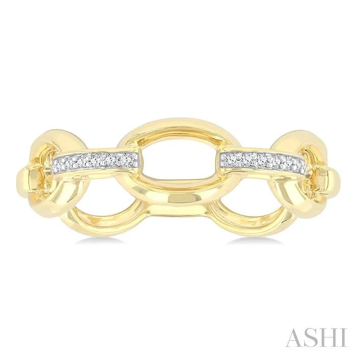 Bold Oval Shape Link Diamond Fashion Ring