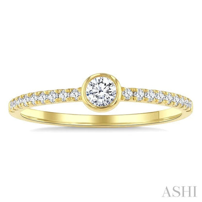 Luna Bezel Round Shape Diamond Fashion Ring