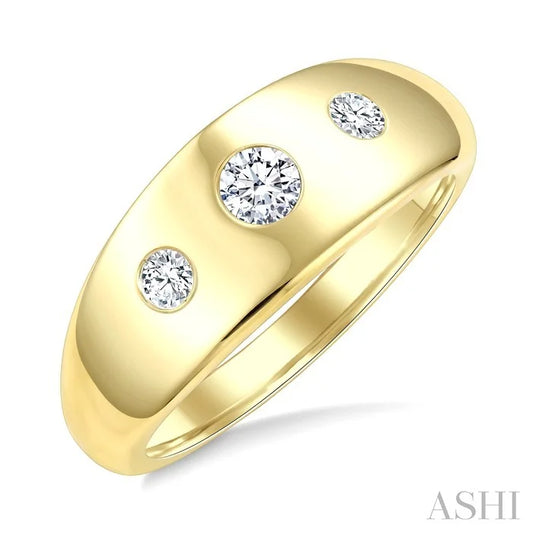 Aeris Gold 3 Stone Diamond Fashion Ring