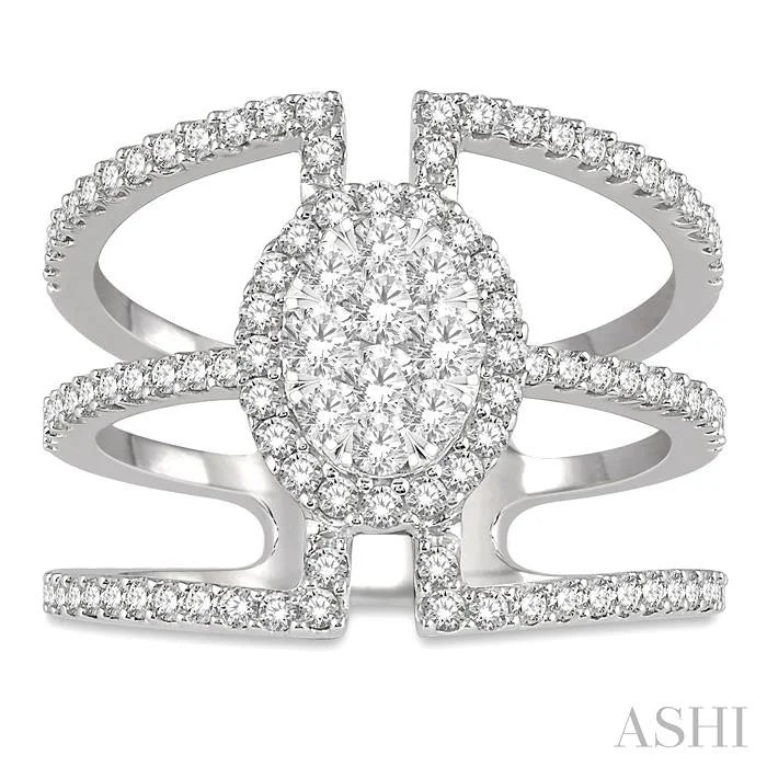 Oval Shape Halo Lovebright Diamond Fashion Ring