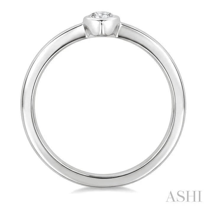 Heart Shape Bezel Set Diamond Fashion Ring