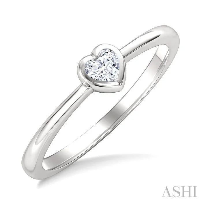 Heart Shape Bezel Set Diamond Fashion Ring