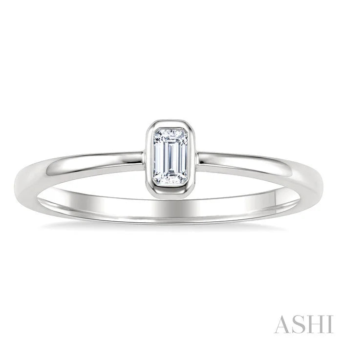 Emerald Shape Bezel Set Diamond Fashion Ring