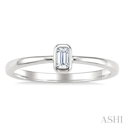 Emerald Shape Bezel Set Diamond Fashion Ring