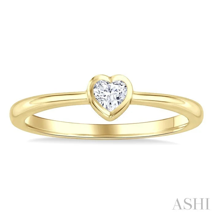 Heart Shape Bezel Set Diamond Fashion Ring