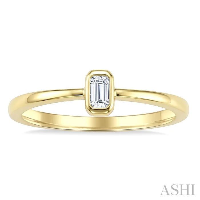 Emerald Shape Bezel Set Diamond Fashion Ring