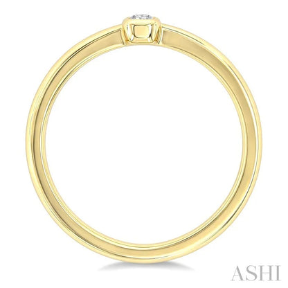 Emerald Shape Bezel Set Diamond Fashion Ring