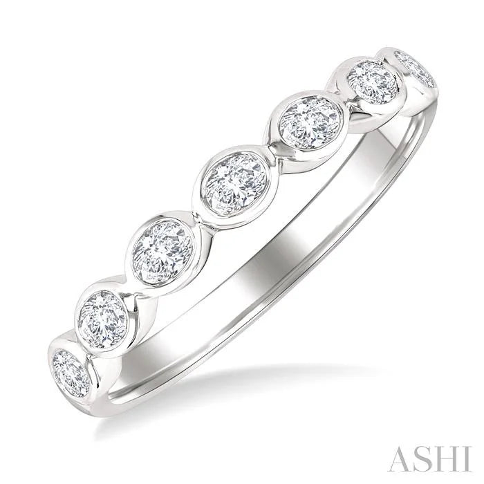 Oval Shape East-West Bezel Set Diamond Fashion Band