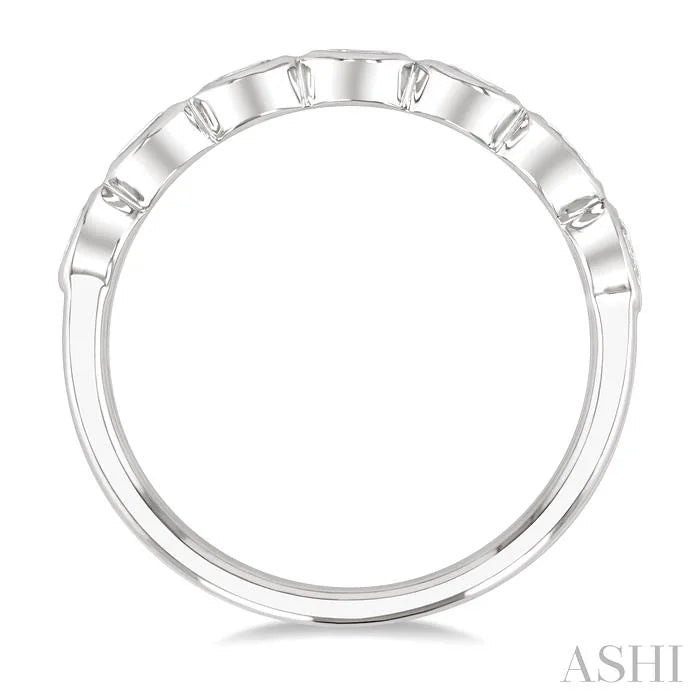 Oval Shape East-West Bezel Set Diamond Fashion Band