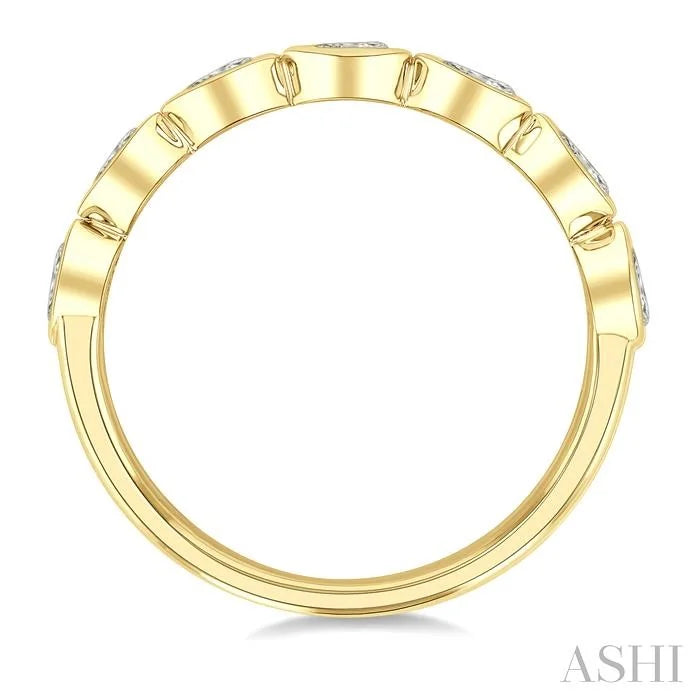 Pear Shape East-West Bezel Set Diamond Fashion Band