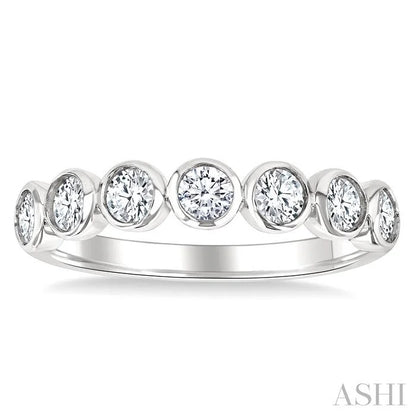 Round Shape Bezel Set Diamond Fashion Band