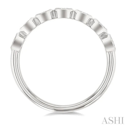 Round Shape Bezel Set Diamond Fashion Band