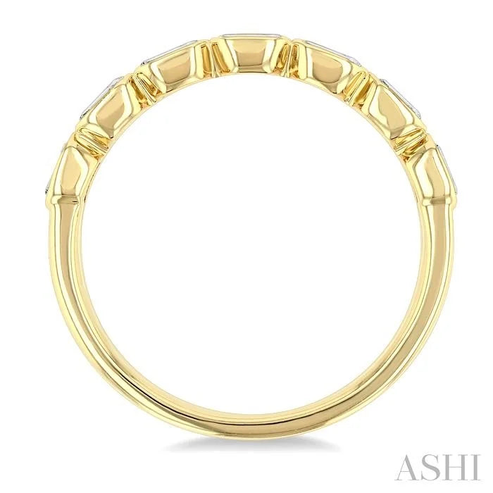 Emerald Shape East-West Bezel Set Diamond Fashion Band