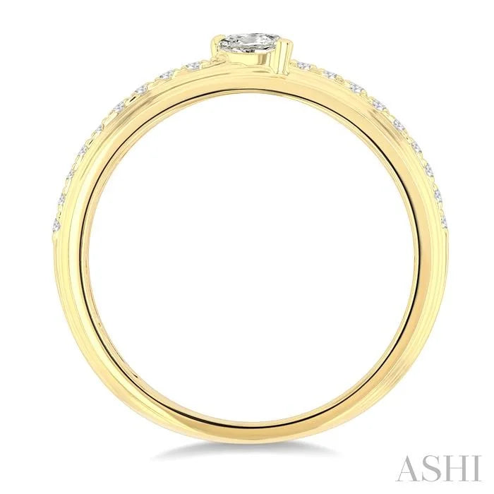 Pear Shape Diamond Fashion Band