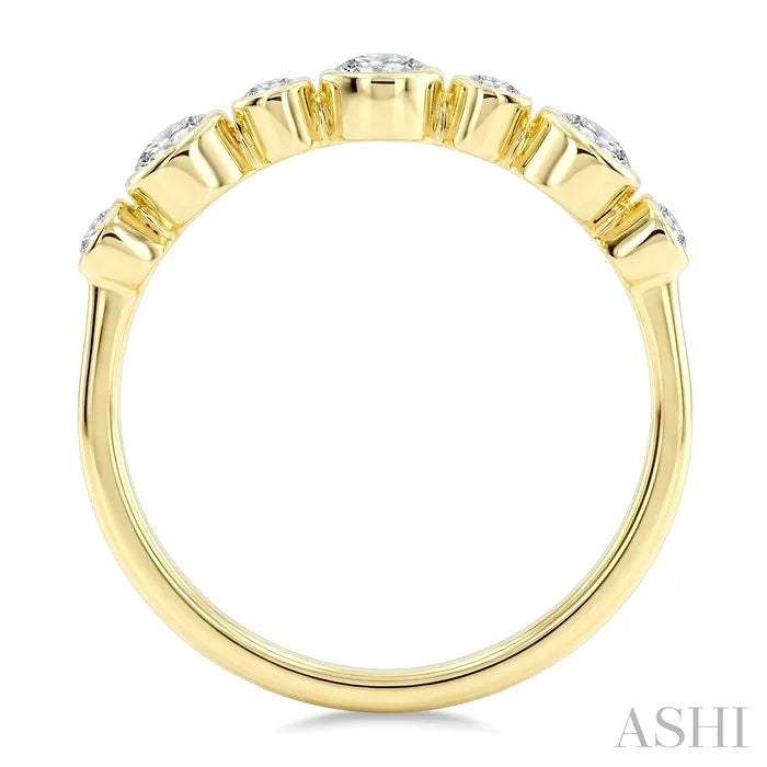 Round Shape Bezel Diamond Fashion Band