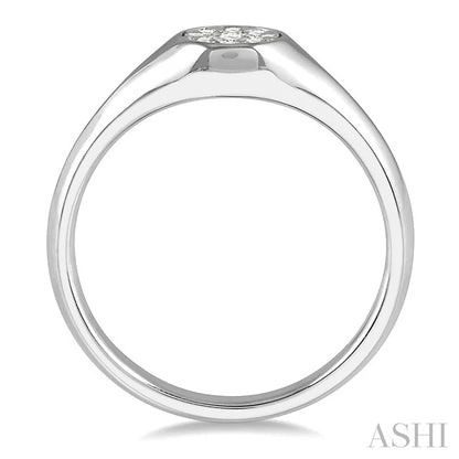 Round Shape Lovebright Essential Diamond Signet Ring