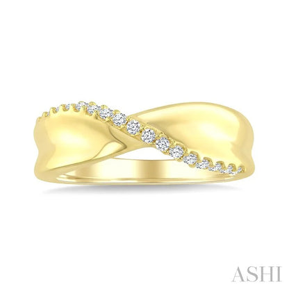 Twisted Diamond Fashion Band
