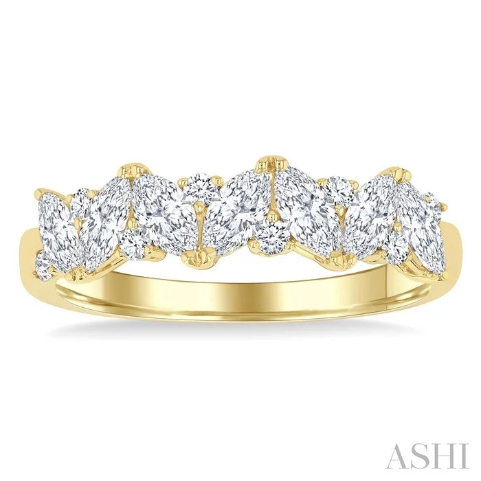 Scatter Zig-Zag Diamond Fashion Band