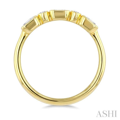 Emerald & Round Cut Bezel Diamond Fashion Band