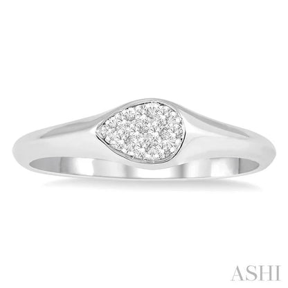 Pear Shape Lovebright Essential Diamond Signet Ring