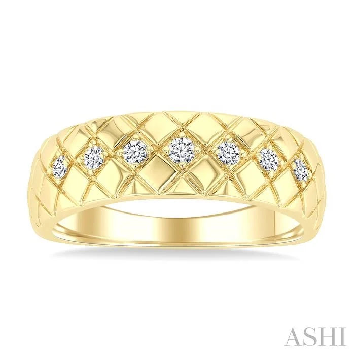 Golden Glow Bold Diamond Fashion Band
