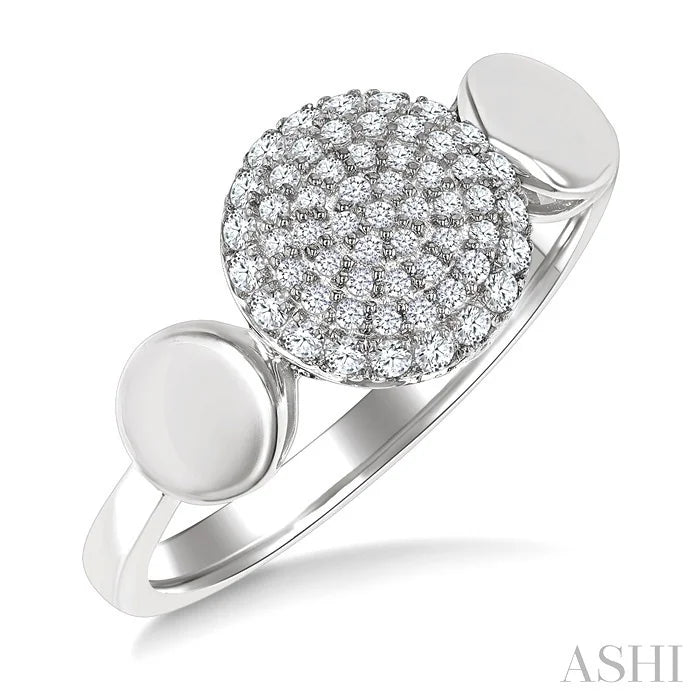 Pave-Set Round Shape Diamond Fashion Ring