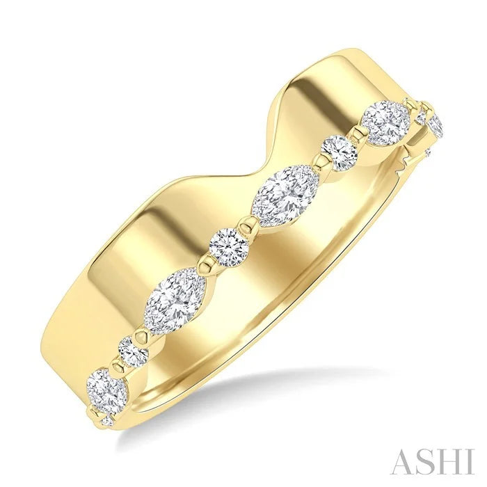 V-Shaped Bold Diamond Fashion Band