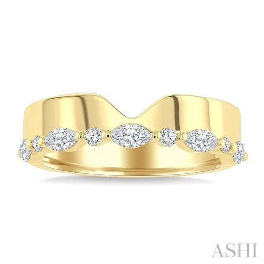 V-Shaped Bold Diamond Fashion Band