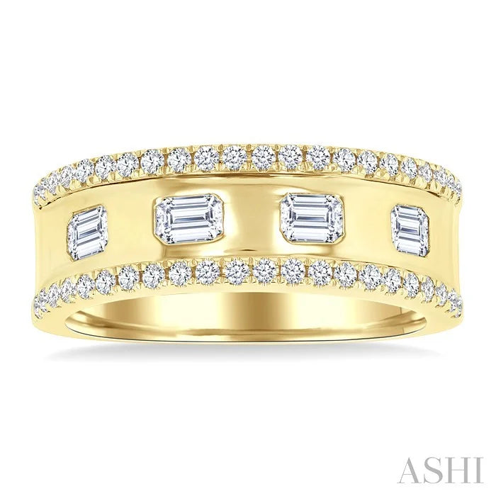 Bold Emerald Shape Diamond Fashion Band