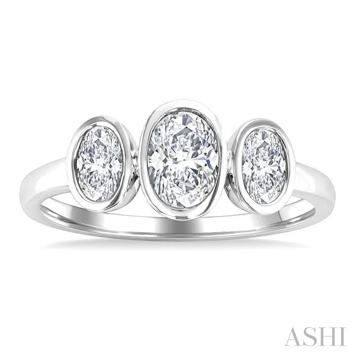 Oval Shape 3 Stone Diamond Fashion Ring