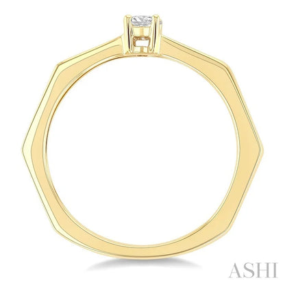 Hexashank Oval Shape Diamond Fashion Ring